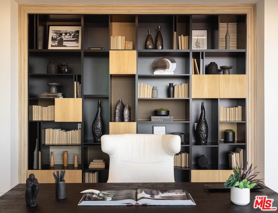 Malibu, California, 90265, United States, 5 Bedrooms Bedrooms, ,7.5 BathroomsBathrooms,Residential,Forsale,2001428