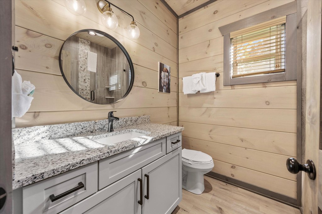 Sevierville, Tennessee, 37862, United States, 5 Bedrooms Bedrooms, ,5 BathroomsBathrooms,Residential,Forsale,1963563