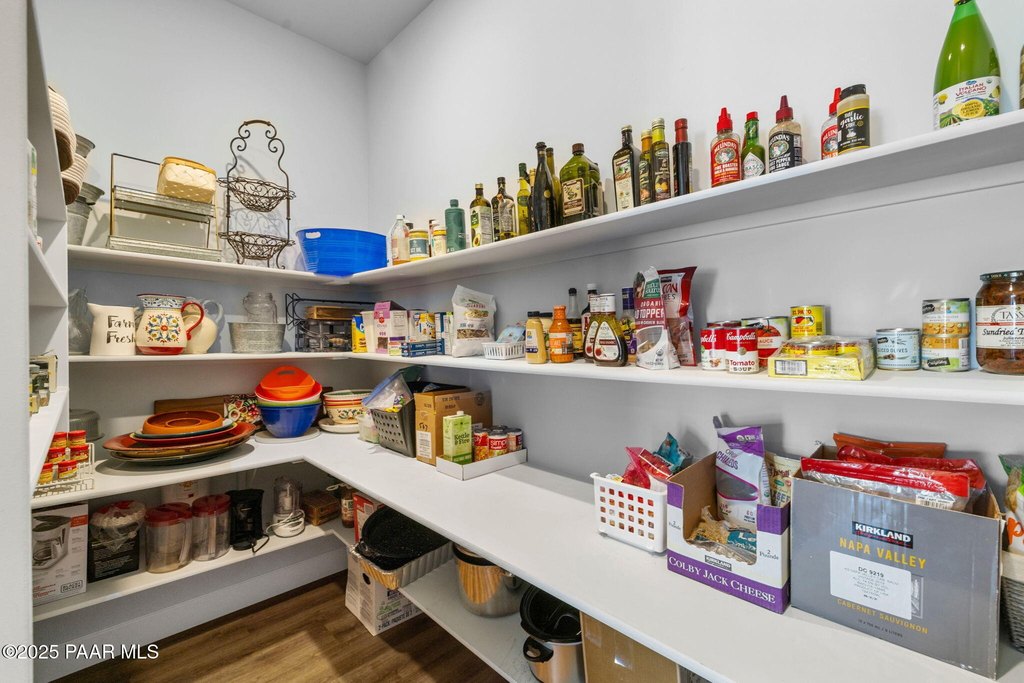 Prescott, Arizona, 86305, United States, 5 Bedrooms Bedrooms, ,3.5 BathroomsBathrooms,Residential,Forsale,1994066