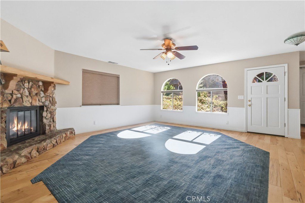 Lake Arrowhead, California, 92352, United States, 4 Bedrooms Bedrooms, ,3.5 BathroomsBathrooms,Residential,Forsale,2004861