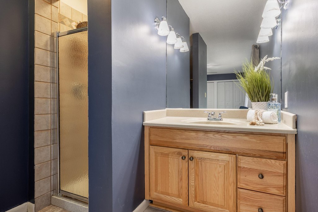 Chattanooga, Tennessee, 37416, United States, 4 Bedrooms Bedrooms, ,3.5 BathroomsBathrooms,Residential,Forsale,1995344