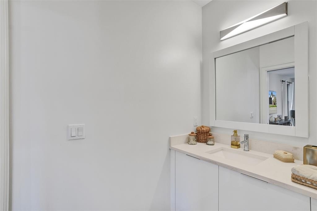 Fort Lauderdale, Florida, 33304, United States, 3 Bedrooms Bedrooms, ,2.5 BathroomsBathrooms,Residential,Forsale,2011621