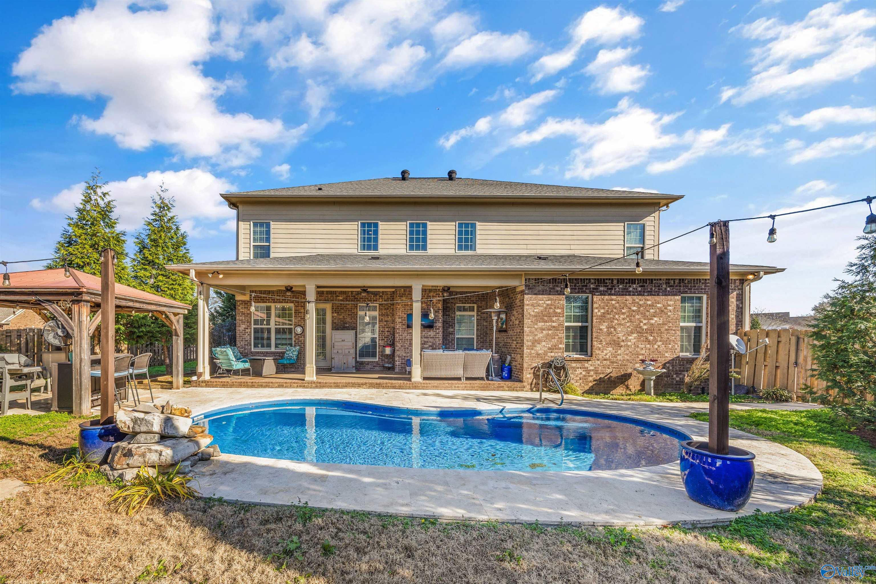 Owens Cross Roads, Alabama, 35763, United States, 5 Bedrooms Bedrooms, ,3.5 BathroomsBathrooms,Residential,Forsale,2007708