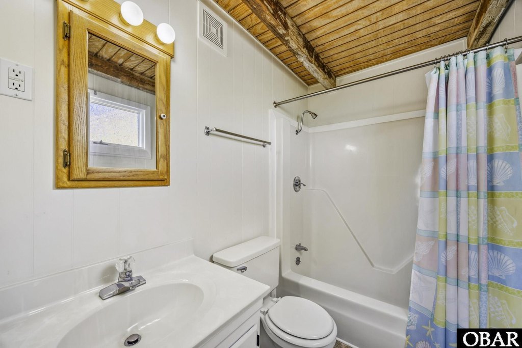 Avon, North Carolina, 27915, United States, 4 Bedrooms Bedrooms, ,2 BathroomsBathrooms,Residential,Forsale,2010260