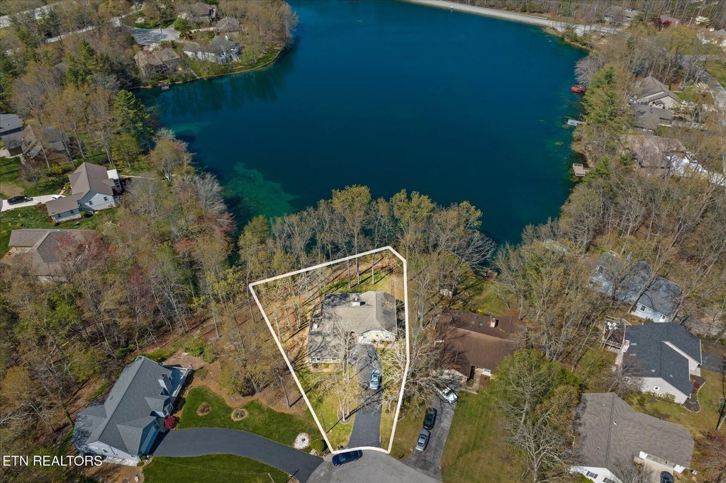 Crossville, Tennessee, 38558, United States, 3 Bedrooms Bedrooms, ,2 BathroomsBathrooms,Residential,Forsale,1907879