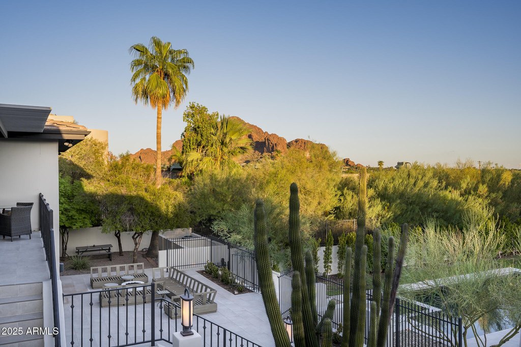 Paradise Valley, Arizona, 85253, United States, 5 Bedrooms Bedrooms, ,7 BathroomsBathrooms,Residential,Forsale,2014372