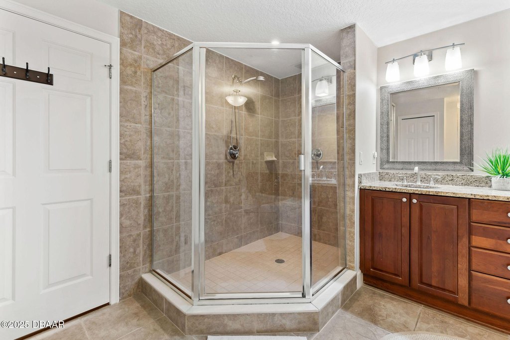 Daytona Beach Shores, Florida, 32118, United States, 3 Bedrooms Bedrooms, ,3 BathroomsBathrooms,Residential,Forsale,1964566