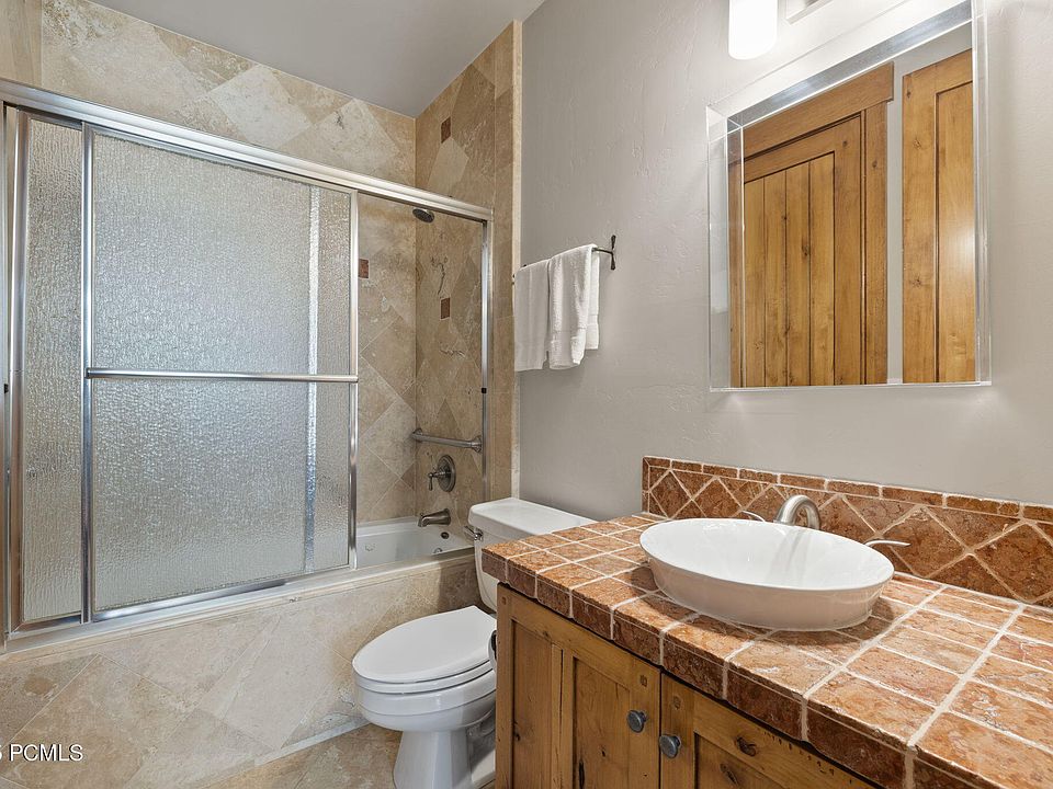 Kamas, Utah, 84060, United States, 6 Bedrooms Bedrooms, ,5.5 BathroomsBathrooms,Residential,Forsale,2004735