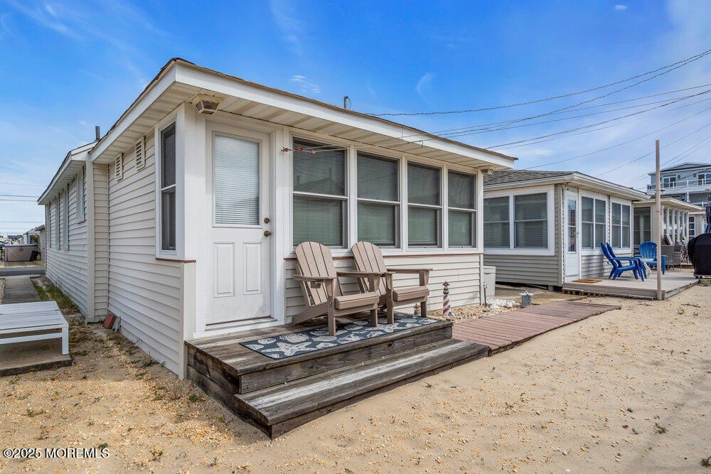 Seaside Park, New Jersey, 08752, United States, 2 Bedrooms Bedrooms, ,1 BathroomBathrooms,Residential,Forsale,1966053