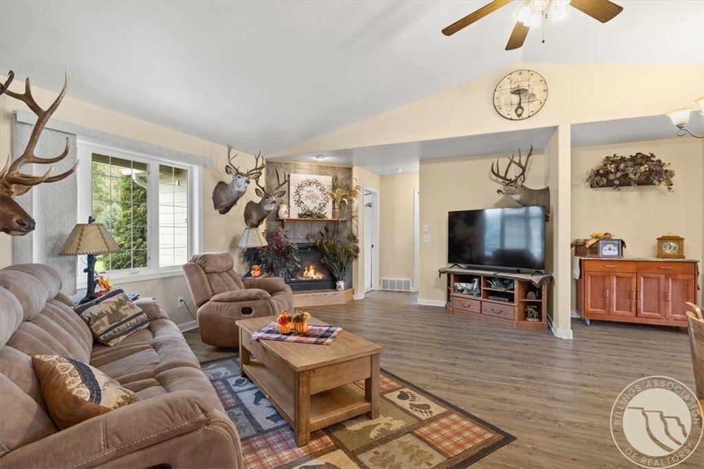 Park City, Montana, 59063, United States, 3 Bedrooms Bedrooms, ,2 BathroomsBathrooms,Residential,Forsale,1965901