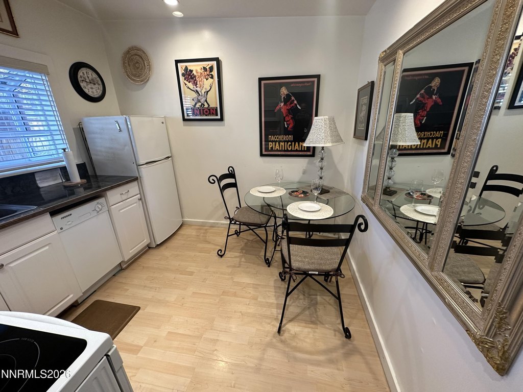 Reno, Nevada, 89509, United States, 3 Bedrooms Bedrooms, ,2 BathroomsBathrooms,Residential,Forsale,2012833