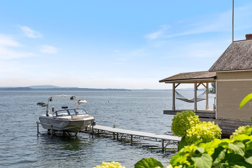 Essex, New York, 12936, United States, 6 Bedrooms Bedrooms, ,5.5 BathroomsBathrooms,Residential,Forsale,1999411