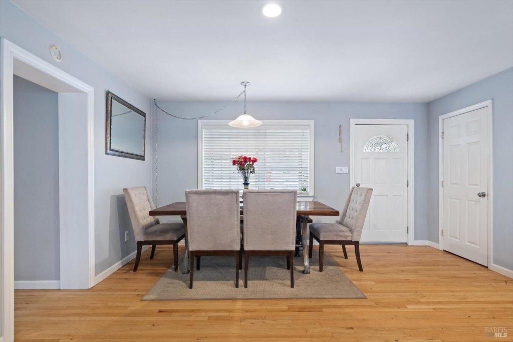 Santa Rosa, California, 95407, United States, 2 Bedrooms Bedrooms, ,1 BathroomBathrooms,Residential,Forsale,1985915