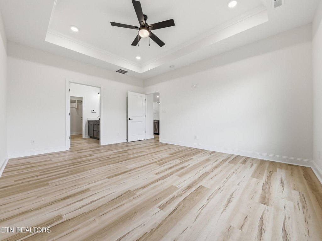 Vonore, Tennessee, 37885, United States, 3 Bedrooms Bedrooms, ,2 BathroomsBathrooms,Residential,Forsale,1910198