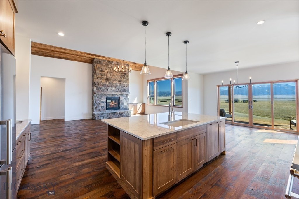 Ennis, Montana, 59729, United States, 4 Bedrooms Bedrooms, ,4.5 BathroomsBathrooms,Residential,Forsale,1986960