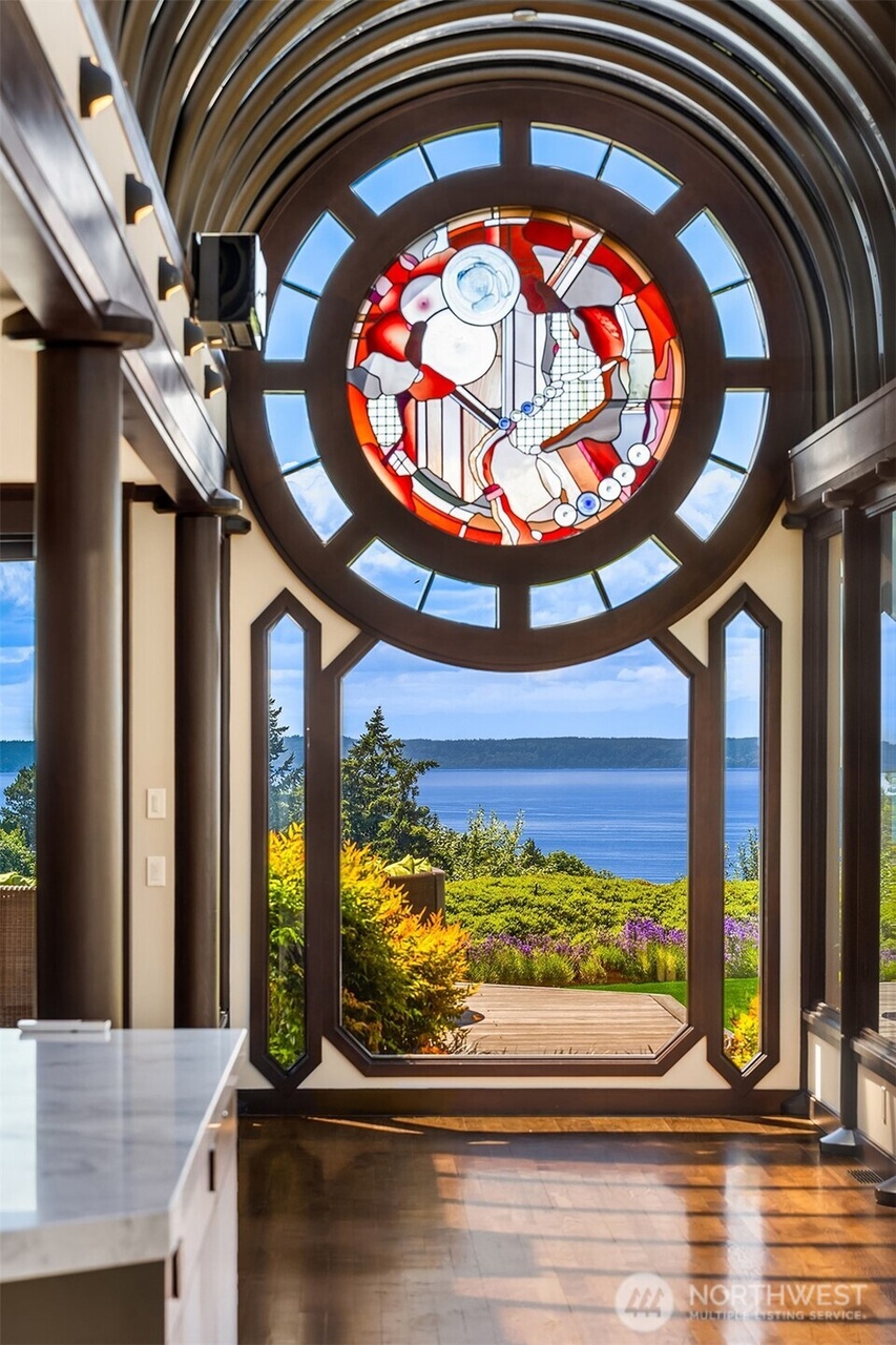 Mukilteo, Washington, 98275, United States, 4 Bedrooms Bedrooms, ,4 BathroomsBathrooms,Residential,Forsale,2009203