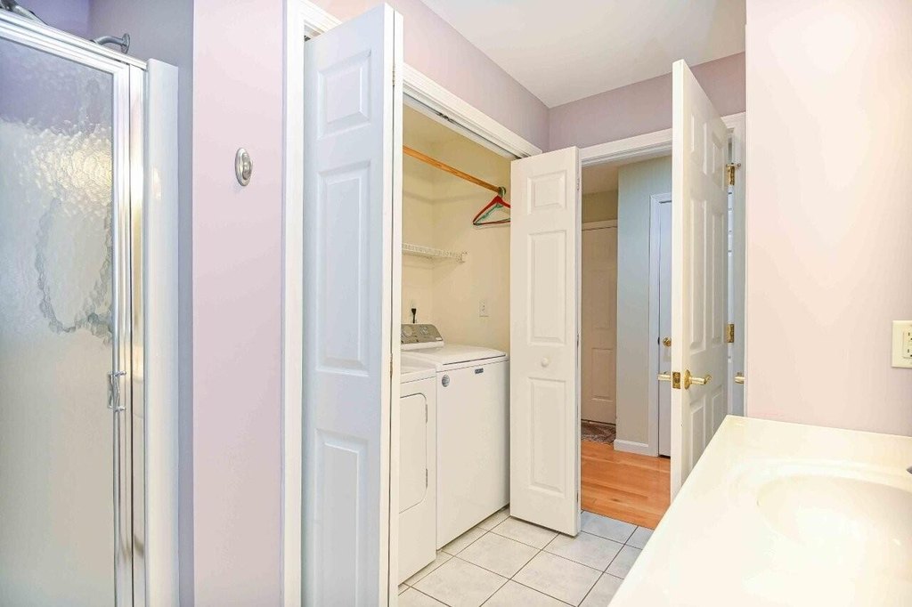 York, Maine, 03909, United States, 2 Bedrooms Bedrooms, ,2 BathroomsBathrooms,Residential,Forsale,1941227