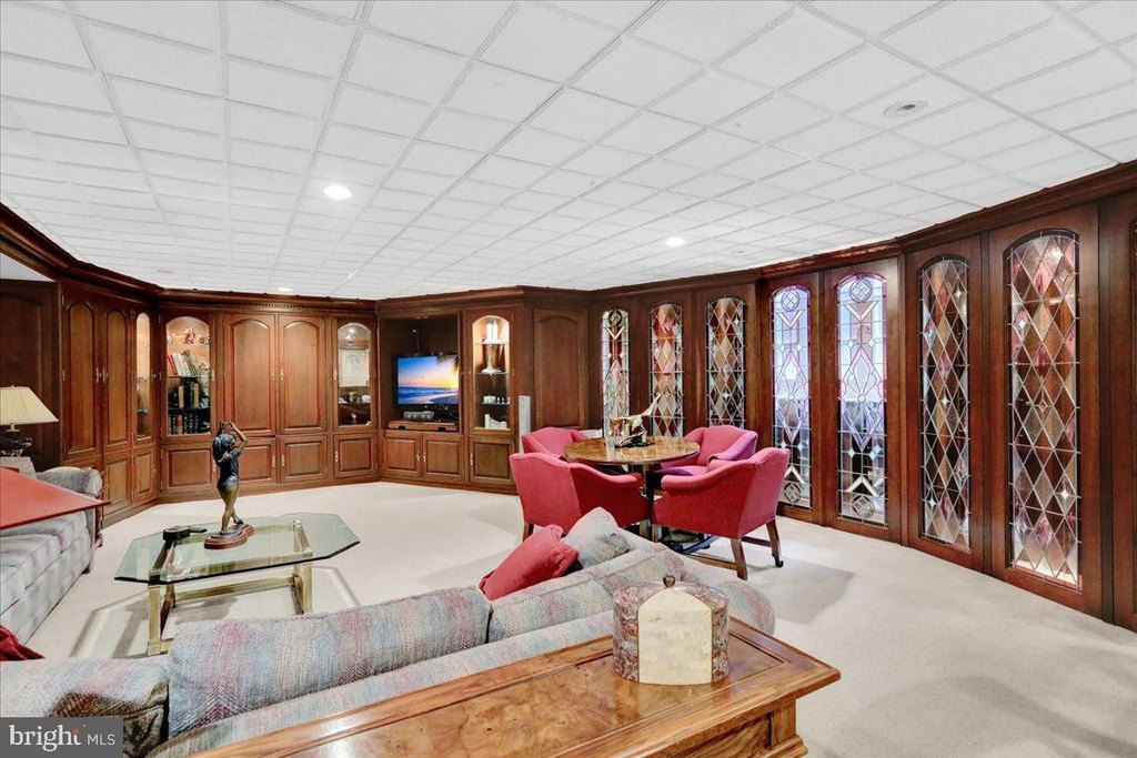 WYOMISSING, Pennsylvania, 19610, United States, 6 Bedrooms Bedrooms, ,4.5 BathroomsBathrooms,Residential,Forsale,1973410