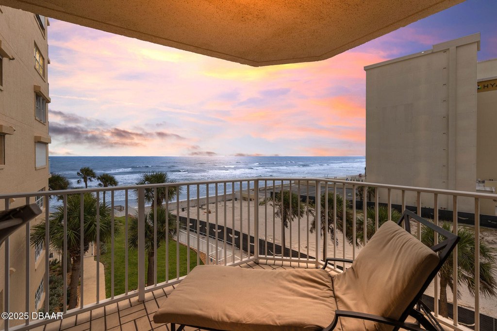 Daytona Beach Shores, Florida, 32118, United States, 3 Bedrooms Bedrooms, ,3 BathroomsBathrooms,Residential,Forsale,1990137