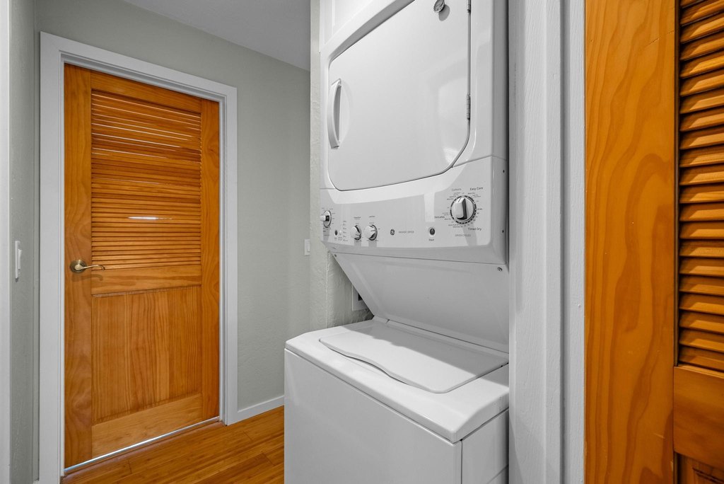 Kailua-Kona, Hawaii, 96740, United States, 2 Bedrooms Bedrooms, ,2 BathroomsBathrooms,Residential,Forsale,1989821