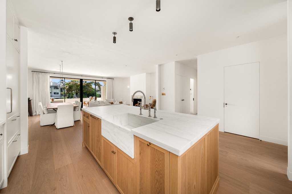 SANTA BARBARA, California, 93108, United States, 2 Bedrooms Bedrooms, ,2.5 BathroomsBathrooms,Residential,Forsale,1964340