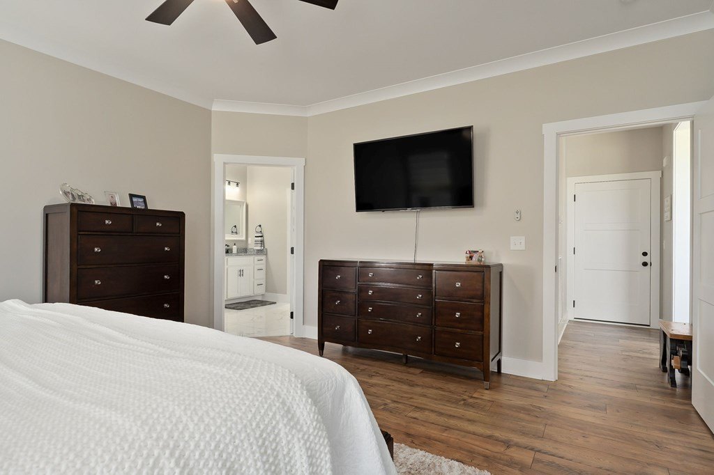 Cookeville, Tennessee, 38501, United States, 3 Bedrooms Bedrooms, ,2.5 BathroomsBathrooms,Residential,Forsale,1996610