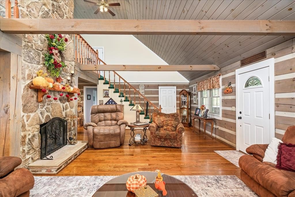 Livingston, Tennessee, 38570, United States, 5 Bedrooms Bedrooms, ,3 BathroomsBathrooms,Residential,Forsale,1968520