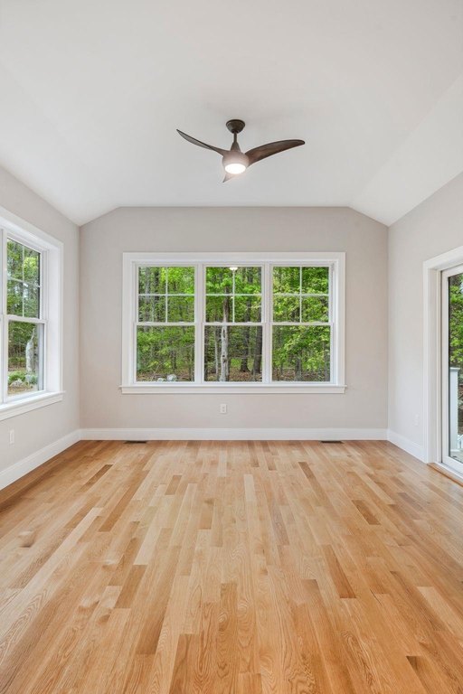 Kittery, Maine, 03905, United States, 4 Bedrooms Bedrooms, ,2.5 BathroomsBathrooms,Residential,Forsale,2002410