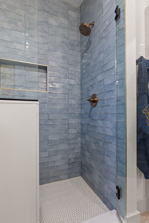 Signal Mountain, Tennessee, 37377, United States, 5 Bedrooms Bedrooms, ,5.5 BathroomsBathrooms,Residential,Forsale,1995324