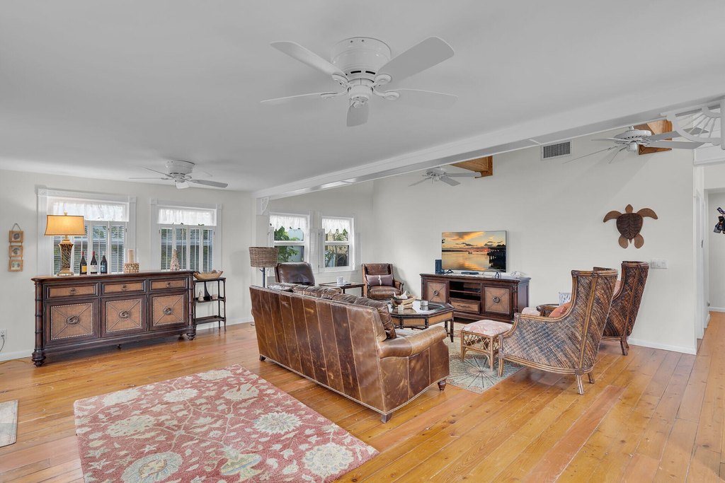 Summerland Key, Florida, 33042, United States, 2 Bedrooms Bedrooms, ,2 BathroomsBathrooms,Residential,Forsale,1971997