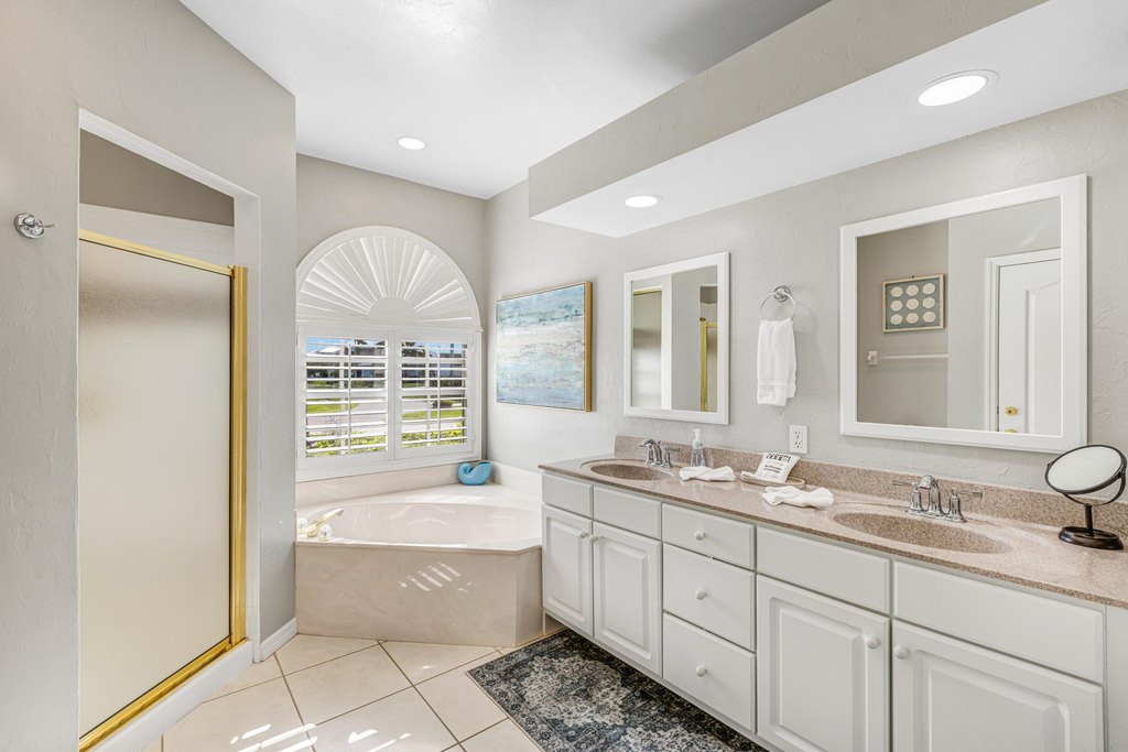 Marco Island, Florida, 34145, United States, 3 Bedrooms Bedrooms, ,2 BathroomsBathrooms,Residential,Forsale,1971919