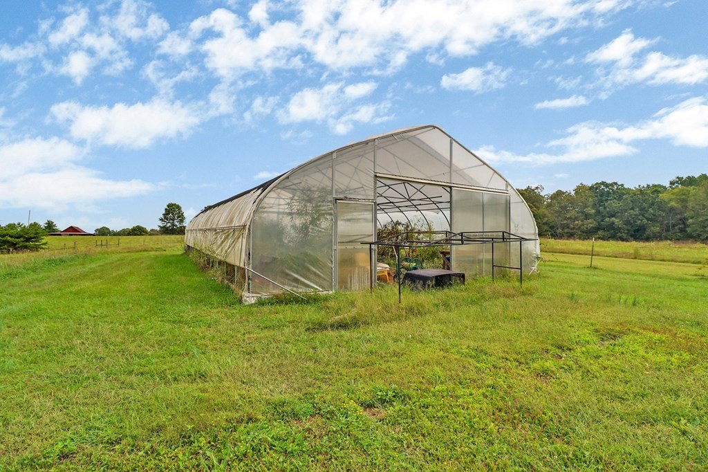 Allardt, Tennessee, 38504, United States, 2 Bedrooms Bedrooms, ,2 BathroomsBathrooms,Residential,Forsale,1953791