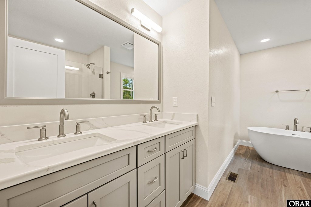 Manteo, North Carolina, 27954, United States, 3 Bedrooms Bedrooms, ,2.5 BathroomsBathrooms,Residential,Forsale,2008062