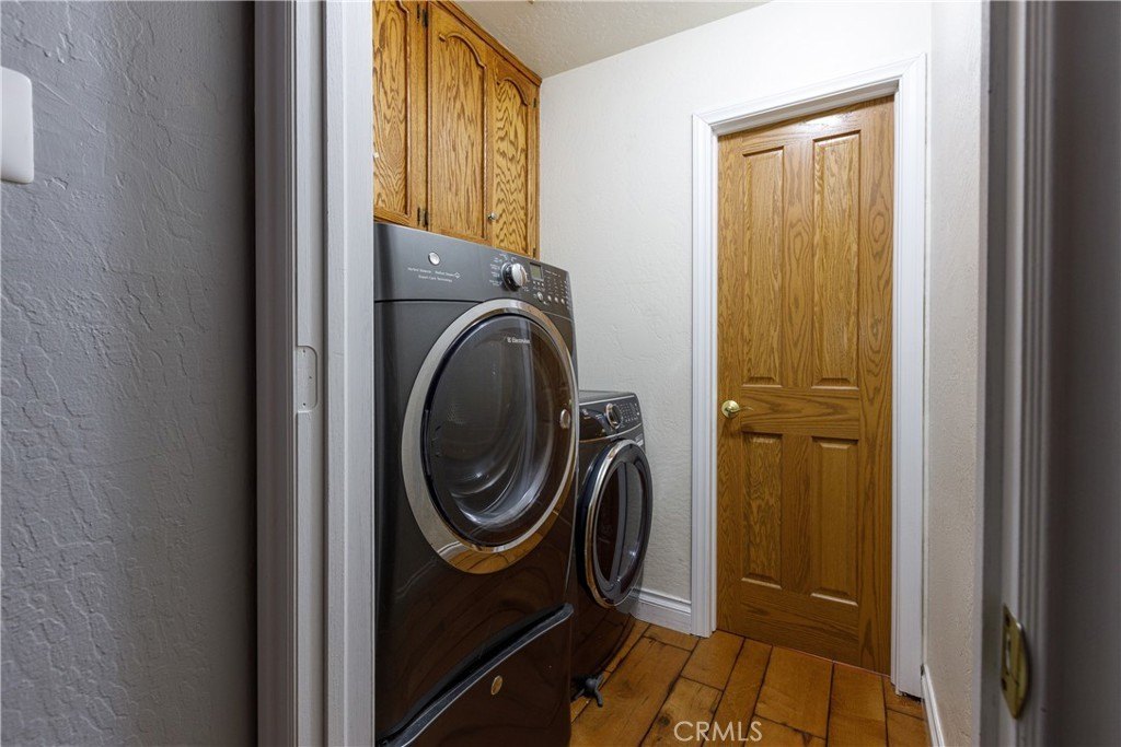 Crestline, California, 92325, United States, 5 Bedrooms Bedrooms, ,4 BathroomsBathrooms,Residential,Forsale,1971046