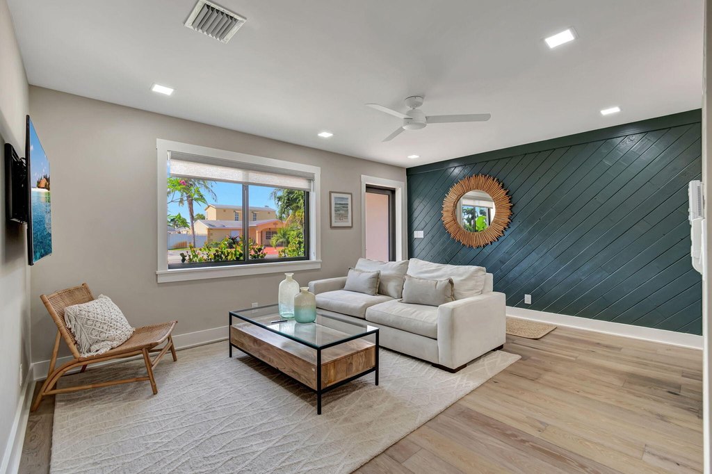 Boynton Beach, Florida, 33435, United States, 5 Bedrooms Bedrooms, ,3 BathroomsBathrooms,Residential,Forsale,1969906