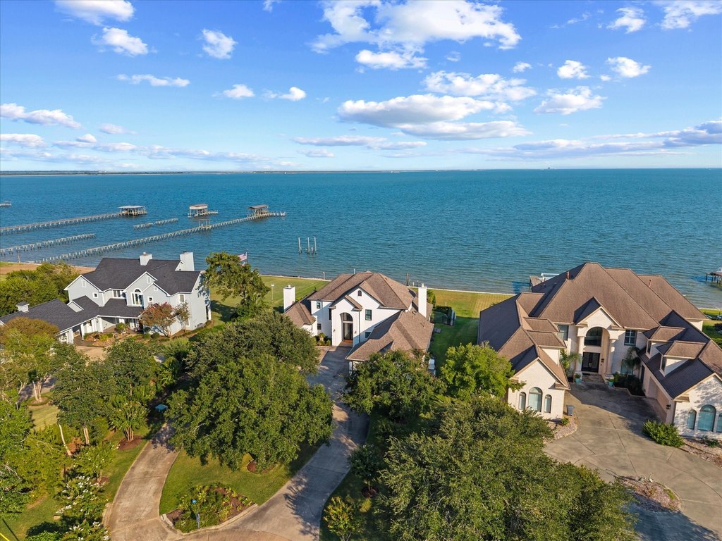 La Porte, Texas, 77571, United States, 4 Bedrooms Bedrooms, ,3.5 BathroomsBathrooms,Residential,Forsale,1973422