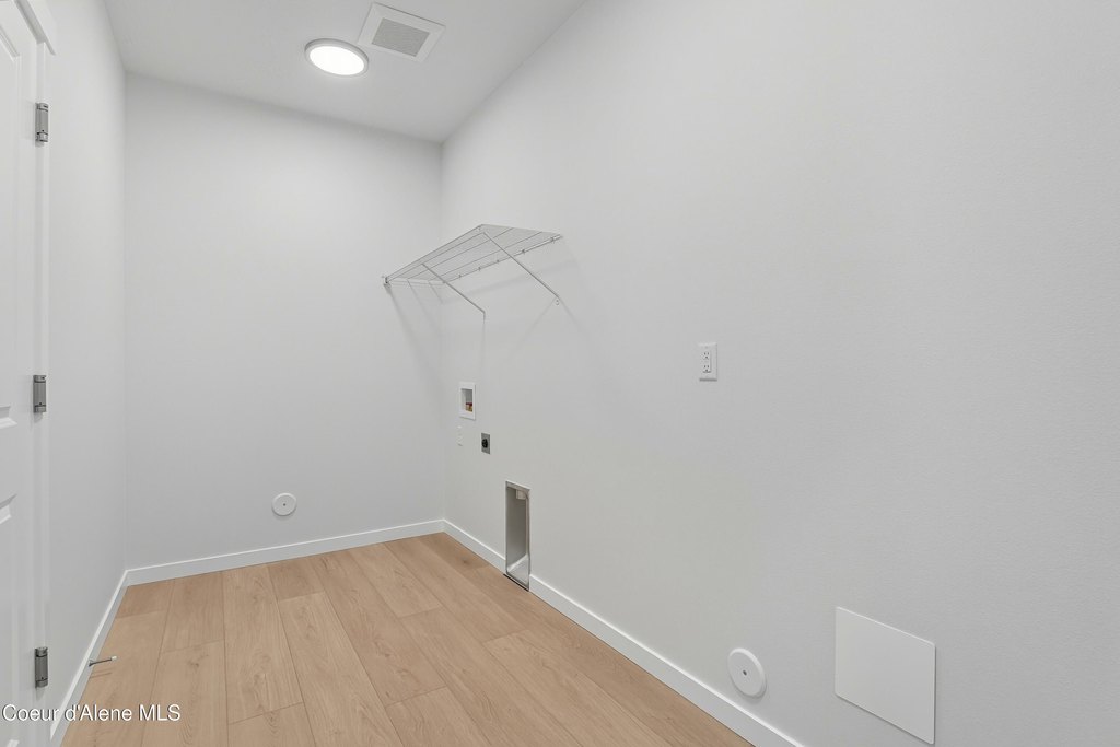 Coeur d'Alene, Idaho, 83815, United States, 4 Bedrooms Bedrooms, ,3 BathroomsBathrooms,Residential,Forsale,1984592