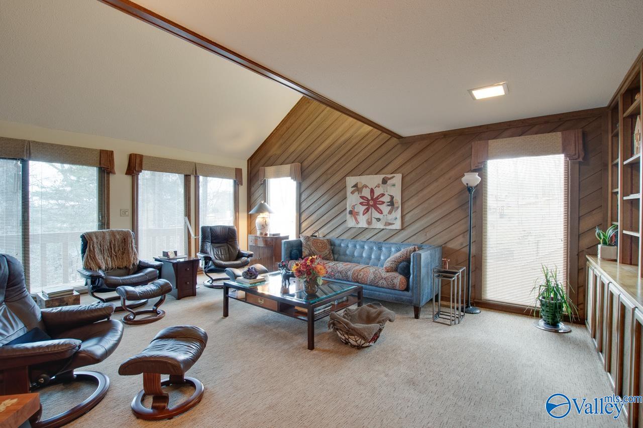 Huntsville, Alabama, 35802, United States, 4 Bedrooms Bedrooms, ,2.5 BathroomsBathrooms,Residential,Forsale,2007682