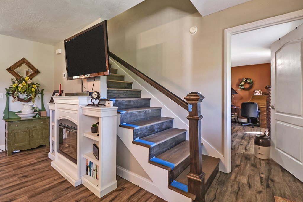 Jamestown, Tennessee, 38556, United States, 3 Bedrooms Bedrooms, ,2 BathroomsBathrooms,Residential,Forsale,1968518