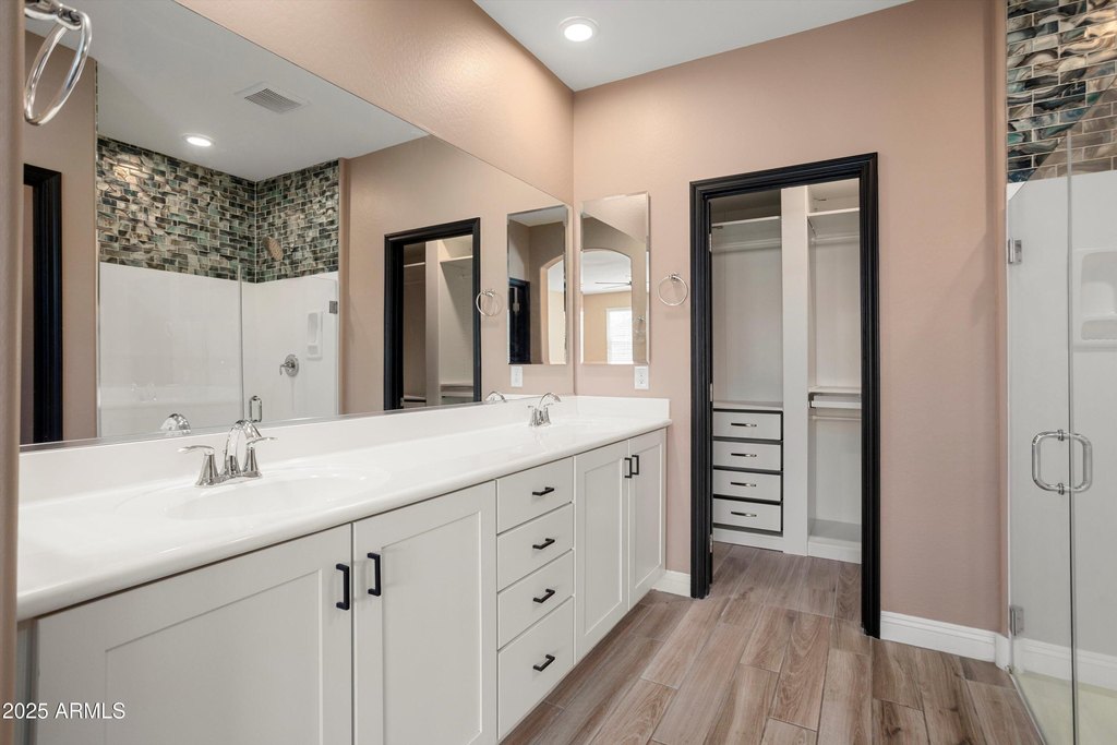 Buckeye, Arizona, 85396, United States, 2 Bedrooms Bedrooms, ,3 BathroomsBathrooms,Residential,Forsale,1971054