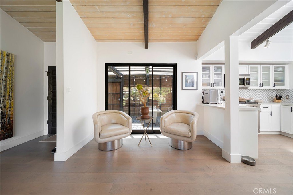 Los Angeles, California, 90046, United States, 3 Bedrooms Bedrooms, ,2 BathroomsBathrooms,Residential,Forsale,1985943