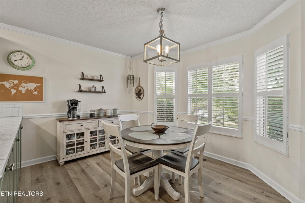 Maryville, Tennessee, 37803, United States, 3 Bedrooms Bedrooms, ,2 BathroomsBathrooms,Residential,Forsale,1952843