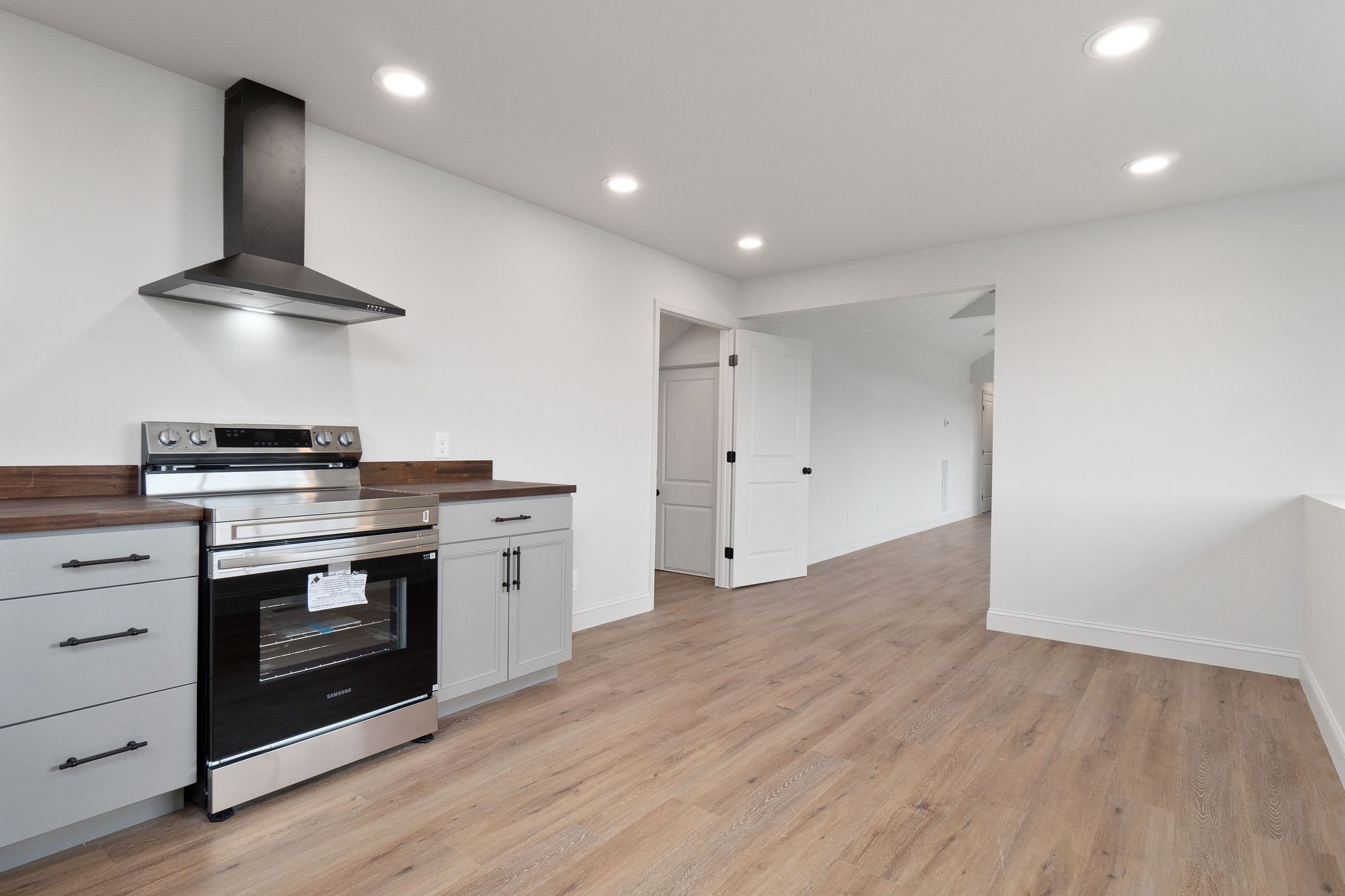 Dowelltown, Tennessee, 37059, United States, 4 Bedrooms Bedrooms, ,3 BathroomsBathrooms,Residential,Forsale,1999477