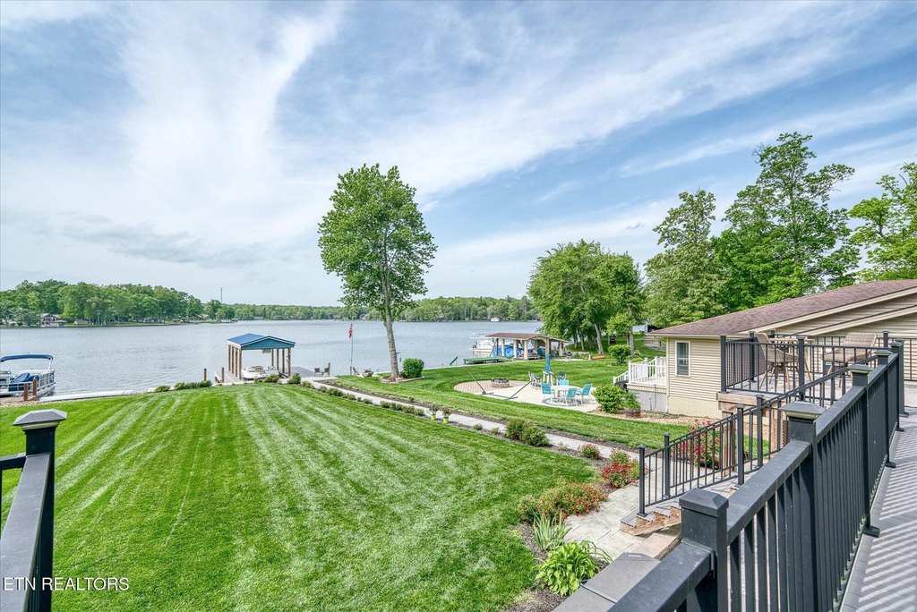 Crossville, Tennessee, 38572, United States, 3 Bedrooms Bedrooms, ,3.5 BathroomsBathrooms,Residential,Forsale,1886022