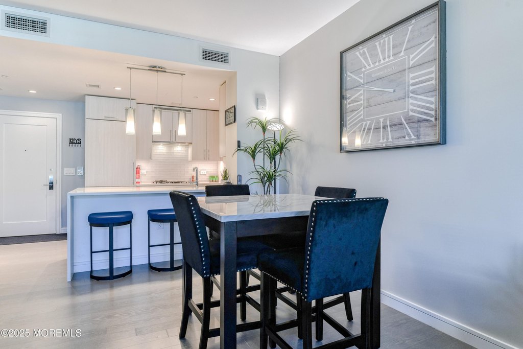 Long Branch, New Jersey, 07740, United States, 1 Bedroom Bedrooms, ,1 BathroomBathrooms,Residential,Forsale,1984571