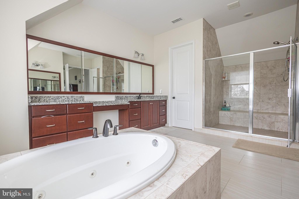 IVYLAND, Pennsylvania, 18974, United States, 5 Bedrooms Bedrooms, ,4.5 BathroomsBathrooms,Residential,Forsale,2004186