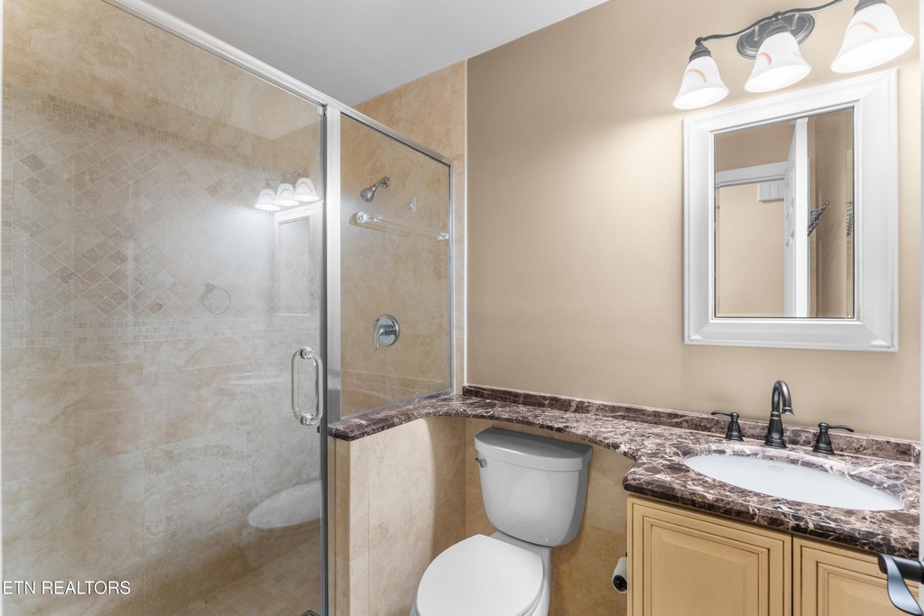 Loudon, Tennessee, 37774, United States, 4 Bedrooms Bedrooms, ,3 BathroomsBathrooms,Residential,Forsale,1971863