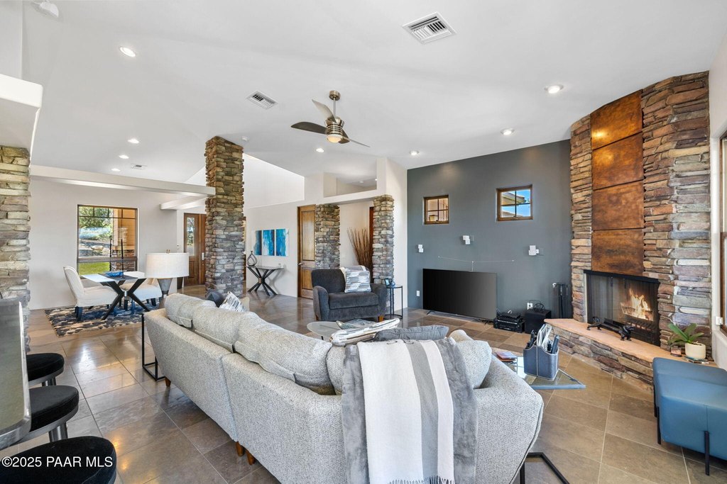 Prescott, Arizona, 86305, United States, 3 Bedrooms Bedrooms, ,2.5 BathroomsBathrooms,Residential,Forsale,1967158