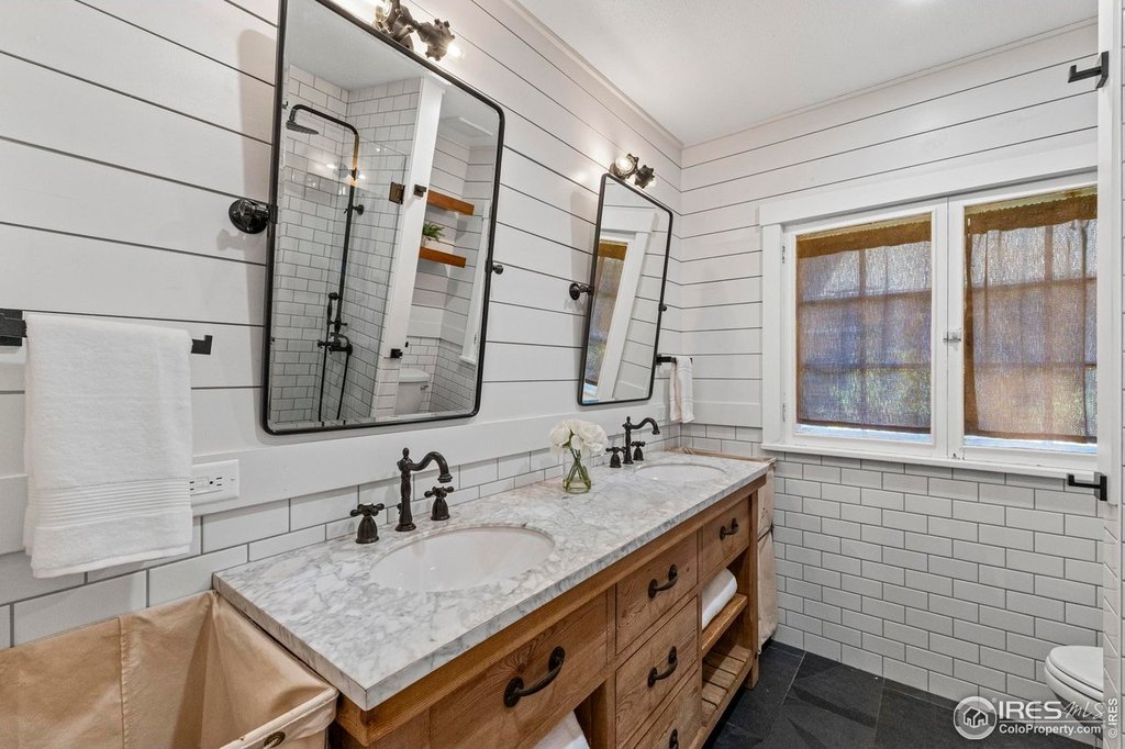 Fort Collins, Colorado, 80521, United States, 4 Bedrooms Bedrooms, ,2 BathroomsBathrooms,Residential,Forsale,1926791