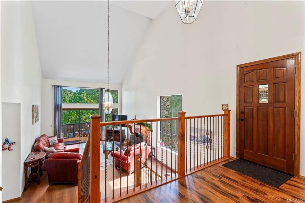 Lake Arrowhead, California, 92352, United States, 3 Bedrooms Bedrooms, ,3 BathroomsBathrooms,Residential,Forsale,1953303